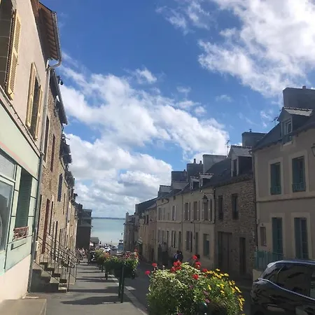 Rue Georges V - Port De La Houle *