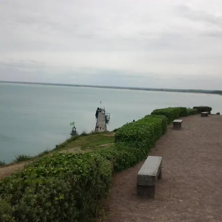 Rue Georges V - Port De La Houle * Cancale